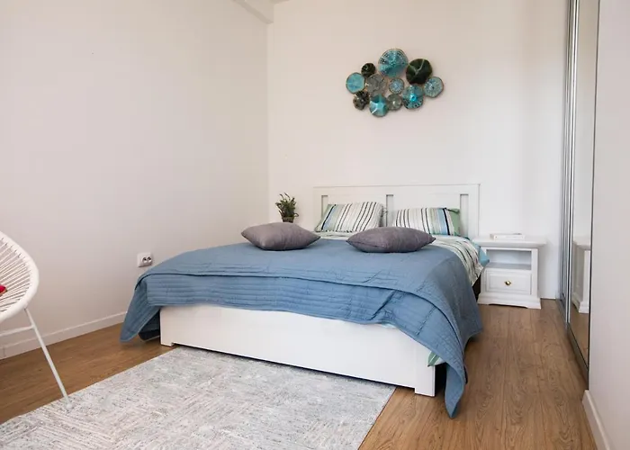 Colorful & Cozy Апартаменты