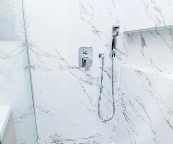 Апартаменты Colorful & Cozy